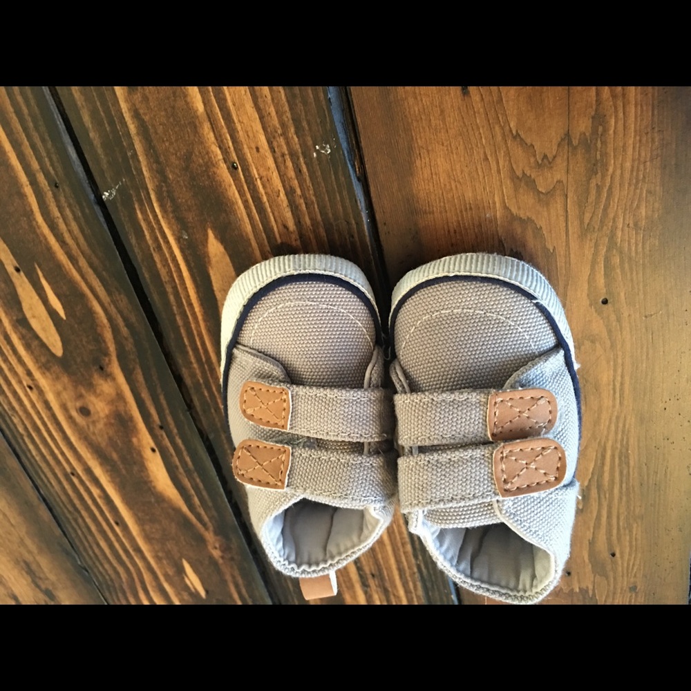 Carters Newborn shoes